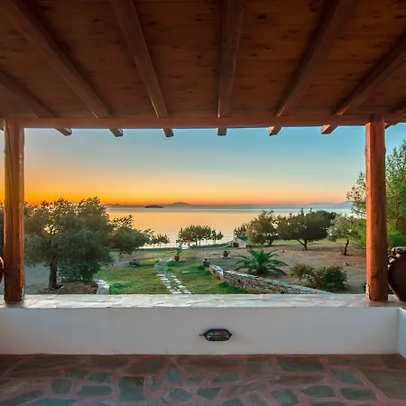 Theonis Naxos 30 Meters From The * Kanaki