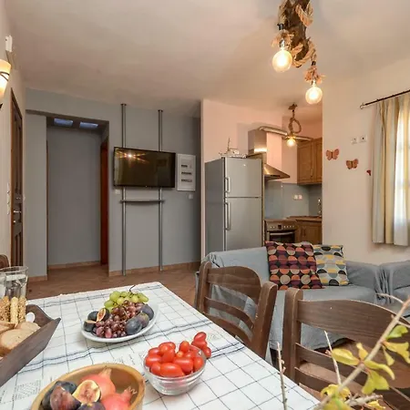 Theonis Apartment