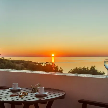 Theonis Naxos 30 Meters From The * Kanaki