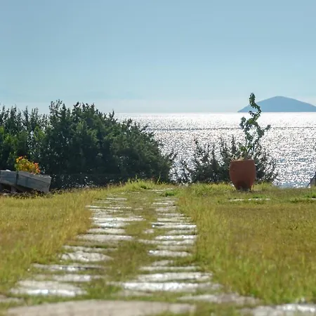 Theonis Naxos 30 Meters From The * Kanaki