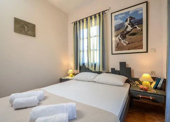 Appartement Theonis *